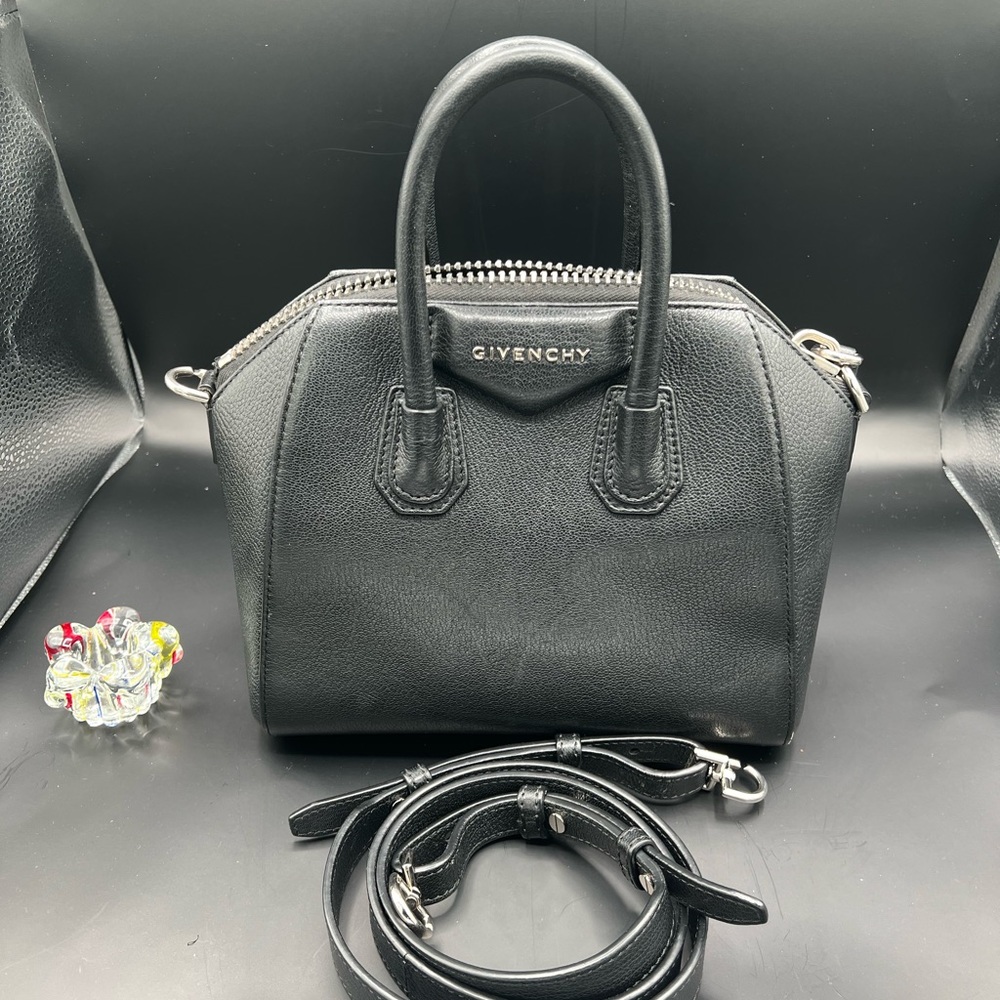 Preloved Givenchy Antigona Mini Black Grained Leather
